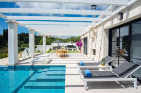LUZ BLANCA Rooftop seaview villa